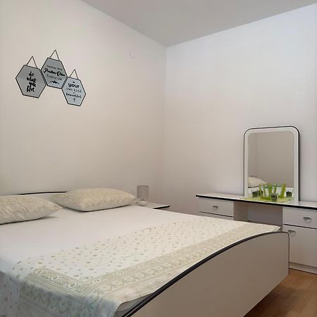 Apartmani Daria Оребич Экстерьер фото