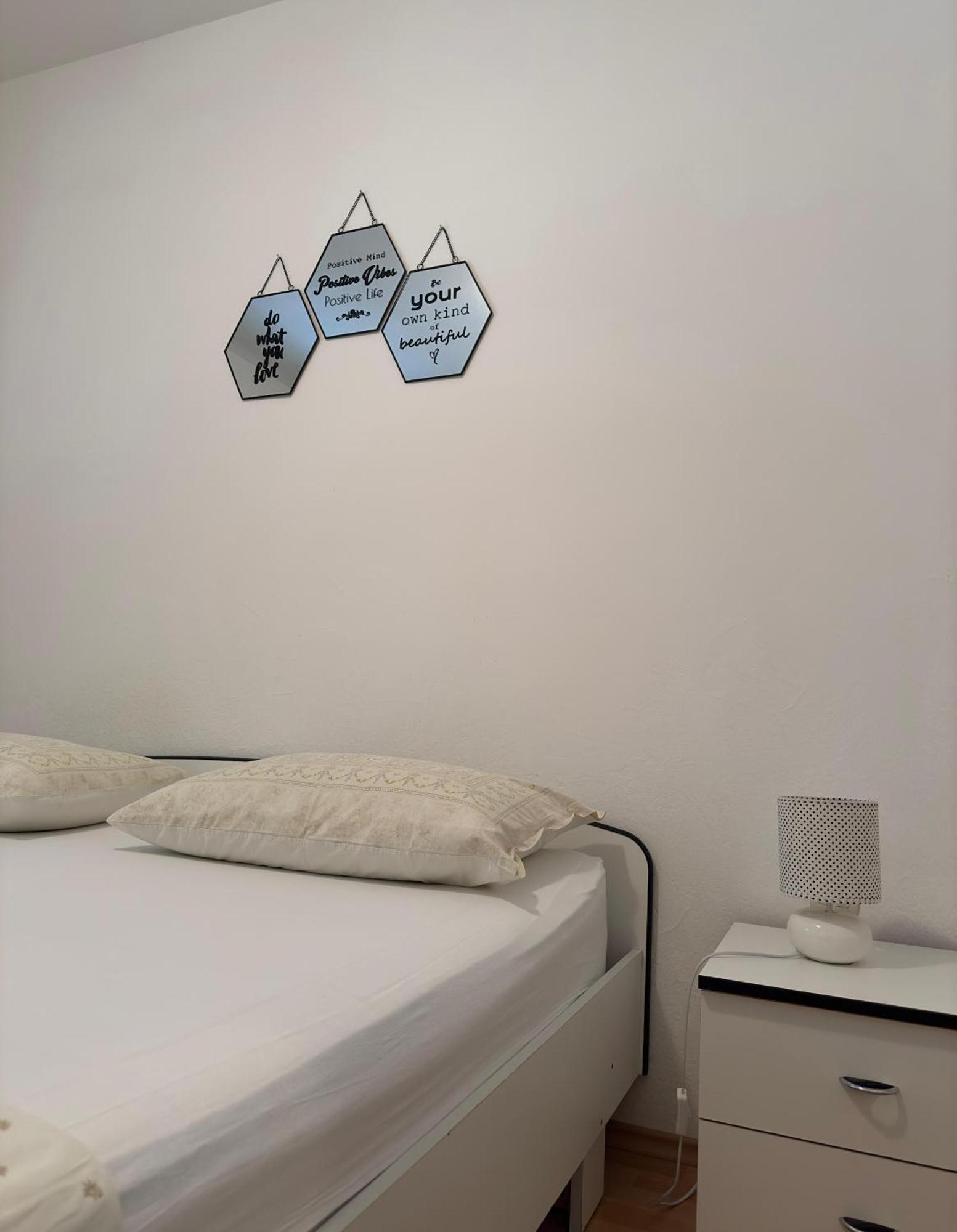 Apartmani Daria Оребич Экстерьер фото